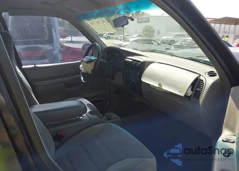 2000 Ford Explorer Xls from USA, damaged, VIN 1FMZU62X7YUB23934